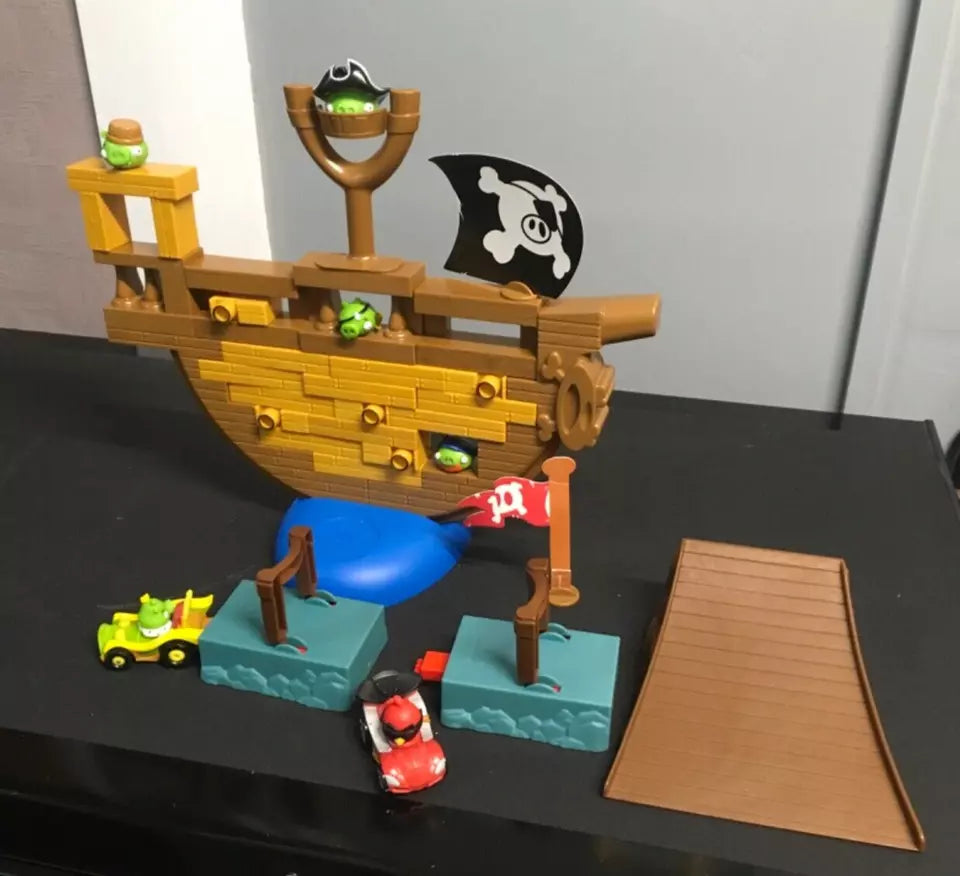 Angry Birds Go! Pirate Pig Attack Jenga – ToyBoxed