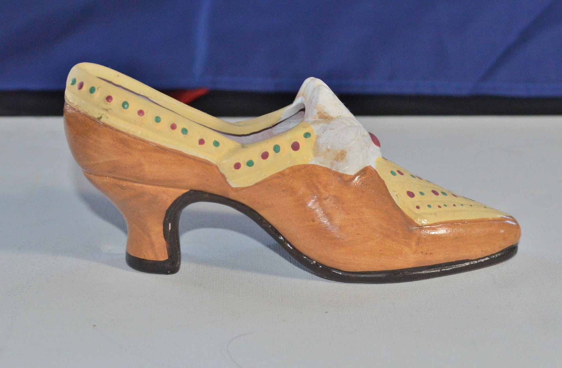 A PAIR OF ORNAMENTAL SHOES GOOD CONDITION Shop Now - TMD167207