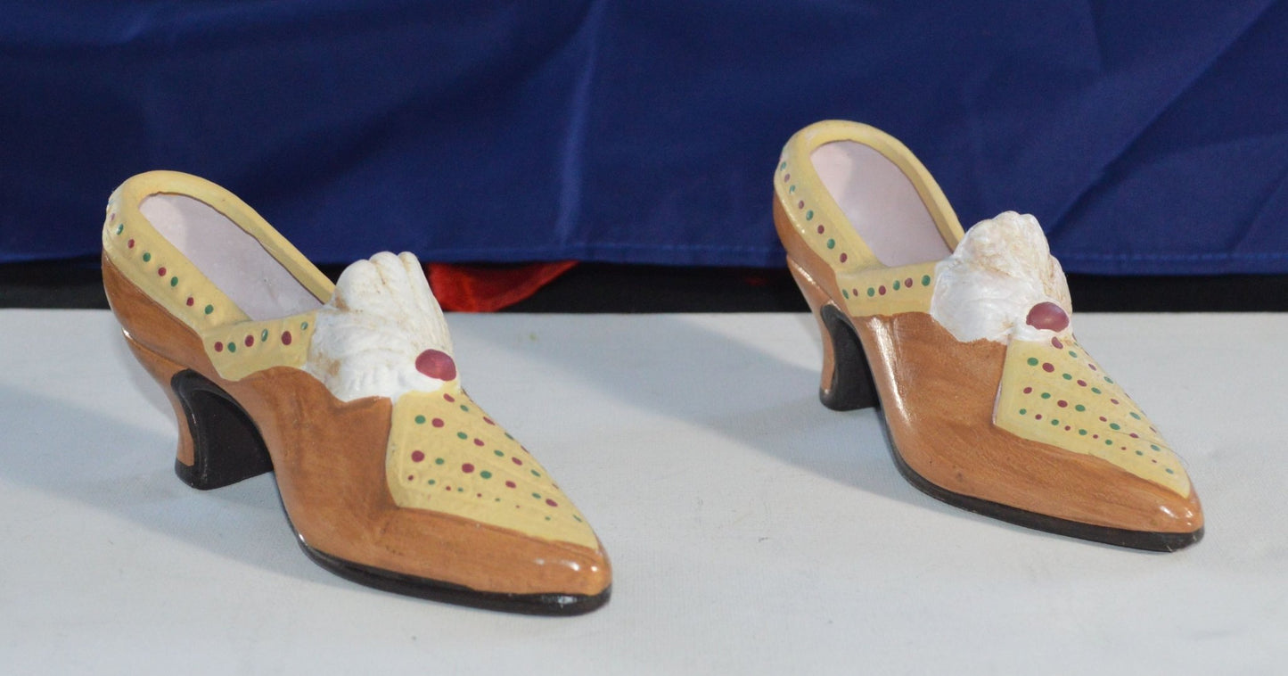 A PAIR OF ORNAMENTAL SHOES GOOD CONDITION Shop Now - TMD167207