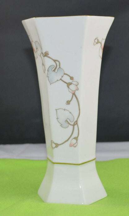 ALBA JULIA HEXAGONAL VASE(PREVIOUSLY OWNED) GOOD CONDITION - TMD167207