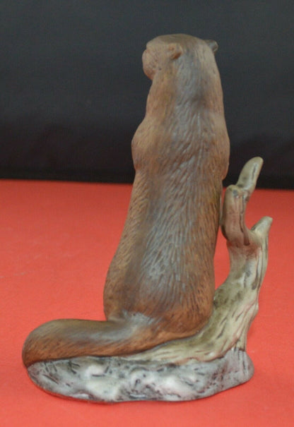 ANIMAL FIGURINE OTTER(PREVIOUSLY OWNED) GOOD CONDITION - TMD167207