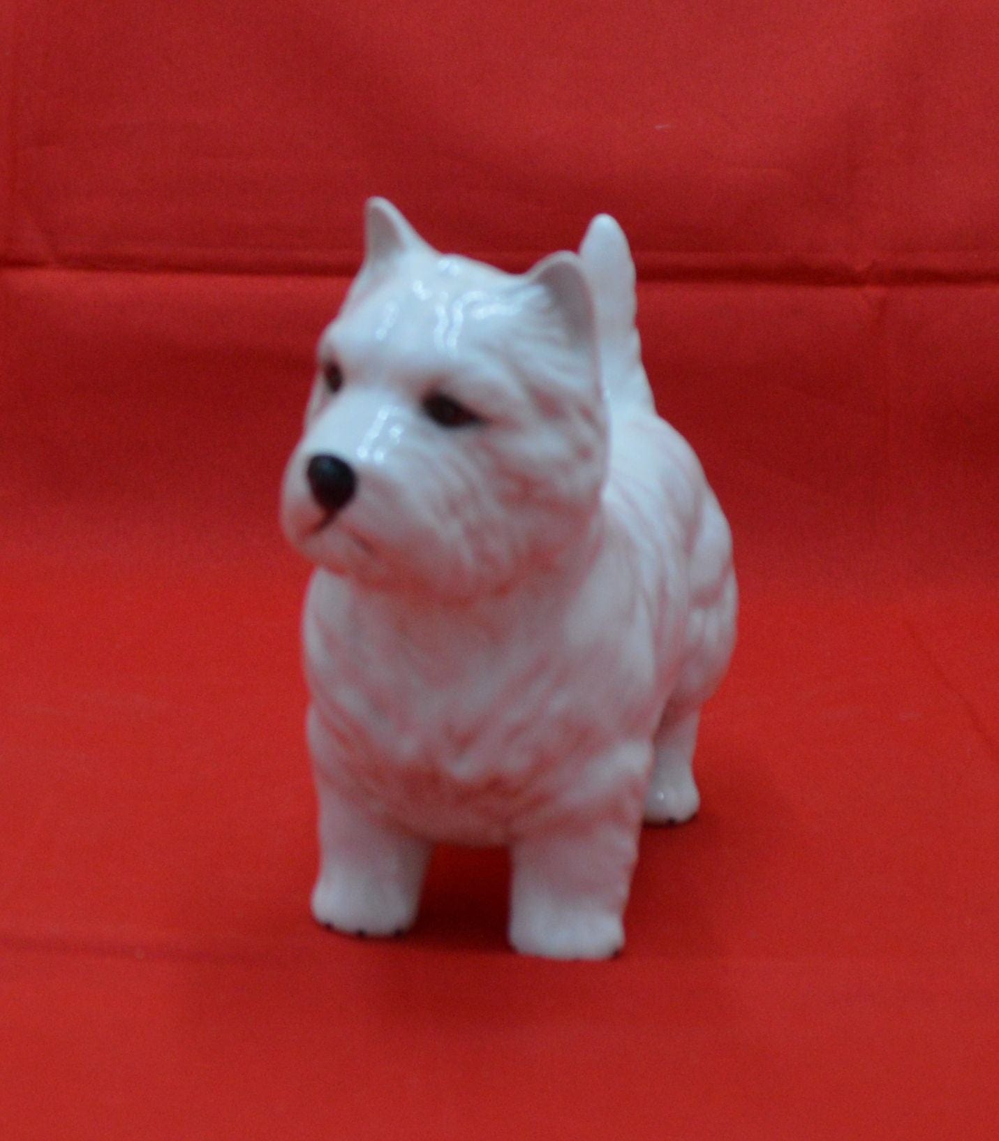 BESWICK DOG FIGURINE WEST HIGHLAND TERRIER(PREVIOUSLY OWNED) GOOD CONDITION - TMD167207