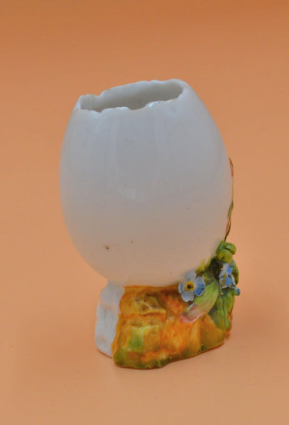 BIRD FIGURINE BIRD WITH AN EGG - TMD167207