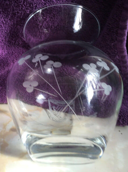 DUISKE IRISH HANDCUT GLASS POSY VASE ETCHED WITH HARP AND SHAMROCK - TMD167207