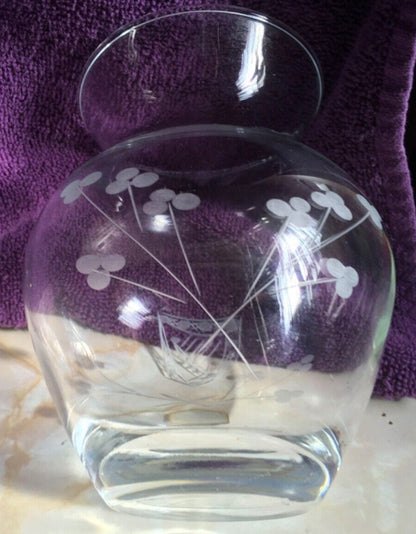 DUISKE IRISH HANDCUT GLASS POSY VASE ETCHED WITH HARP AND SHAMROCK - TMD167207