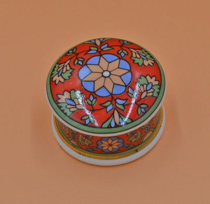 FINE BONE CHINA STAFFORDSHIRE TRINKET POT RED WITH FLORAL DESIGN - TMD167207