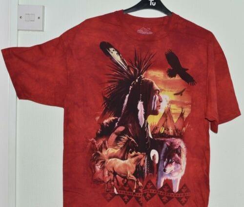 NEW THE MOUNTAIN XL SHORT SLEEVED T-SHIRT DEPICTING A NATIVE AMERICAN SCENE - TMD167207