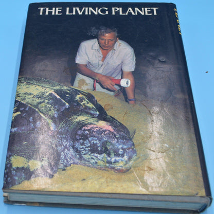 SECONDHAND BOOK THE LIVING PLANET DAVID ATTENBOROUGH - TMD167207